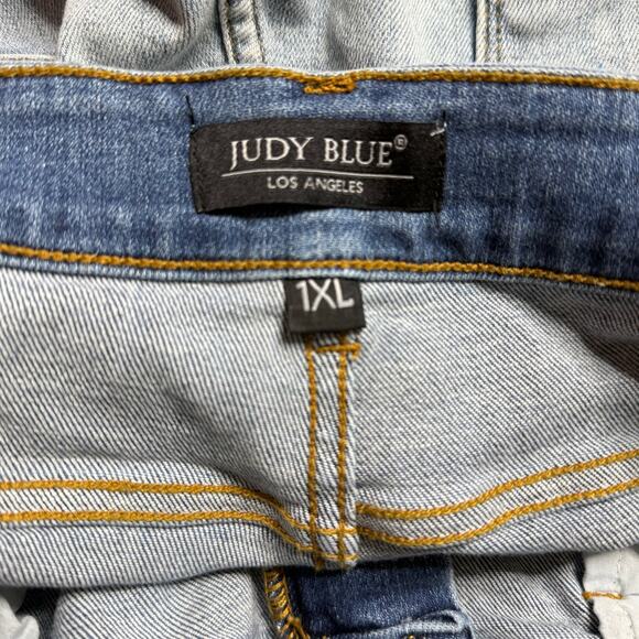 Judy Blue Denim Short Women's IXL Paint Splatters Light Wash - Picture 4 of 7